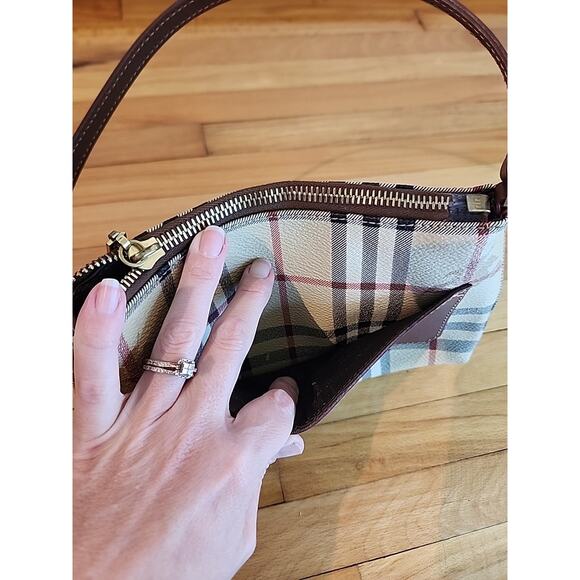BURBERRY Nova Check Accessory Pouch PVC Beige Gold Wristlet - Picture 4 of 5
